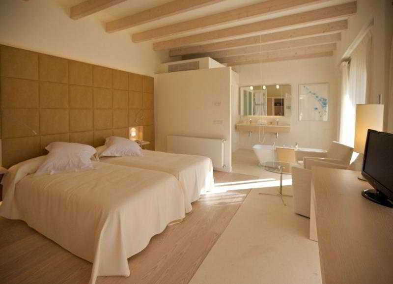 Hotel Ca'N Bonico Ses Salines  Bagian luar foto
