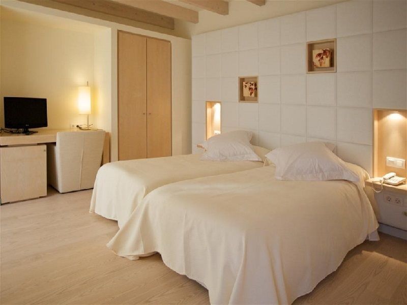 Hotel Ca'N Bonico Ses Salines  Bagian luar foto