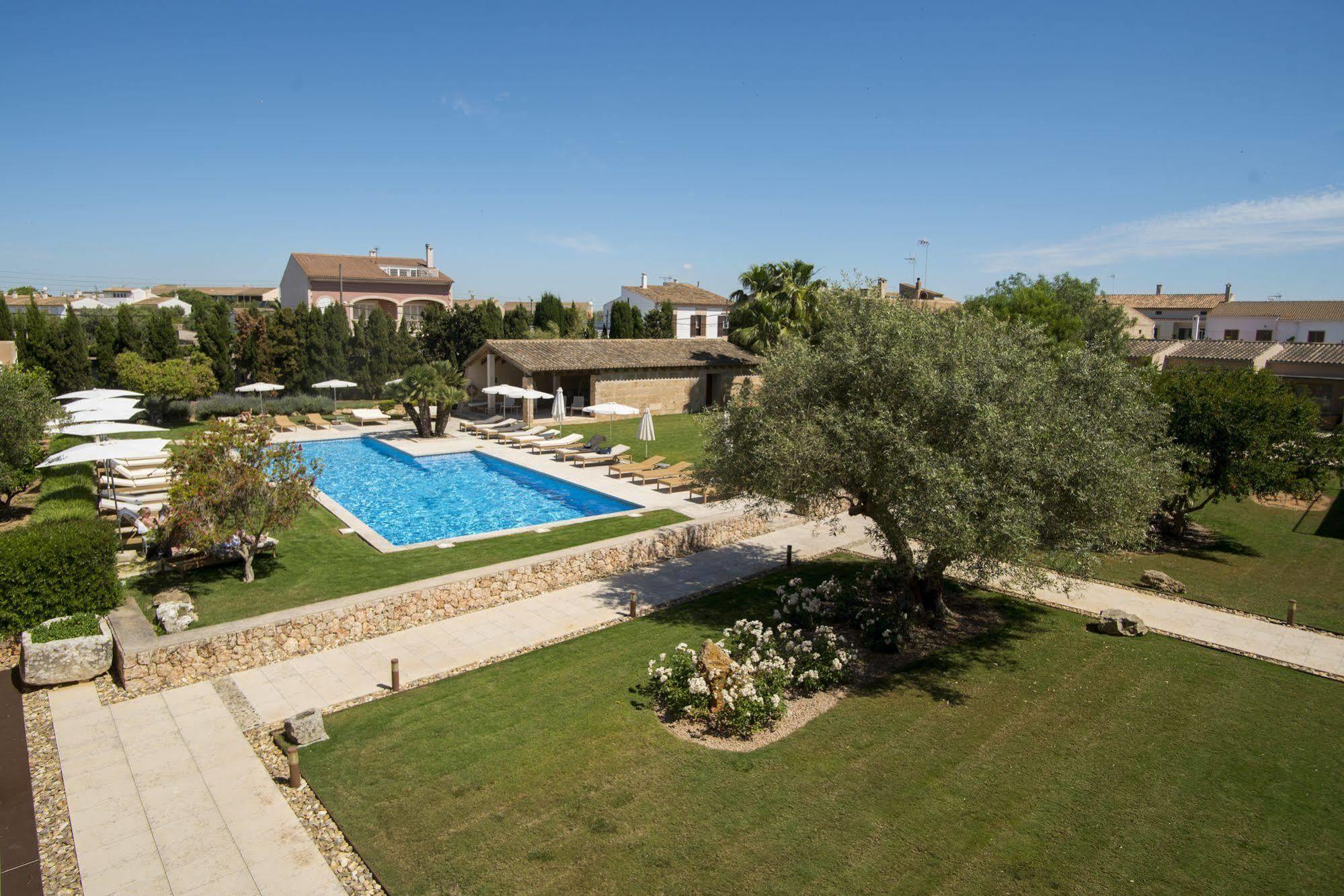 Hotel Ca'N Bonico Ses Salines  Bagian luar foto