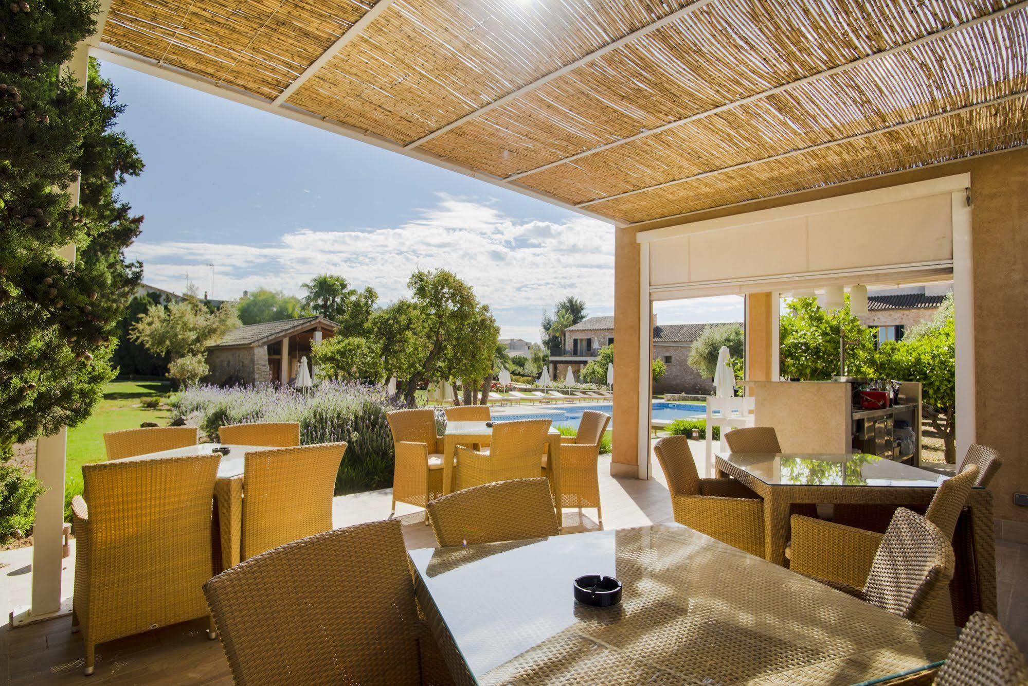 Hotel Ca'N Bonico Ses Salines  Bagian luar foto